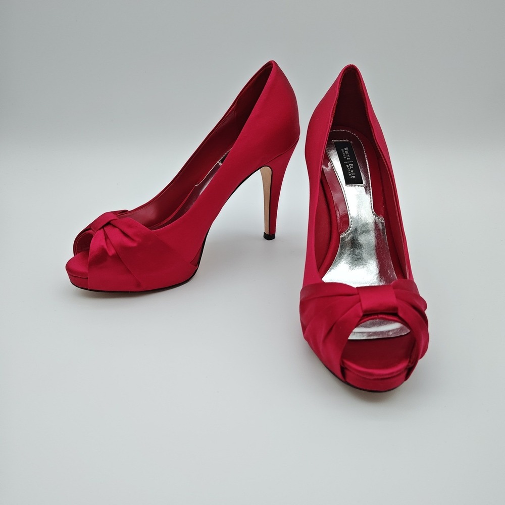 White House Black Market Ray Red Peep Toe Satin Heels Pumps Womens 7.5 M - Picture 4 of 10